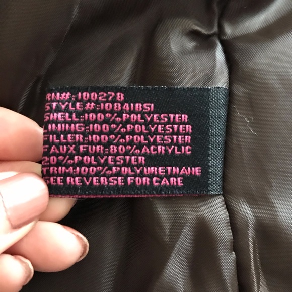 Body Central Faux Suede and Fur Vest - Picture 8 of 8